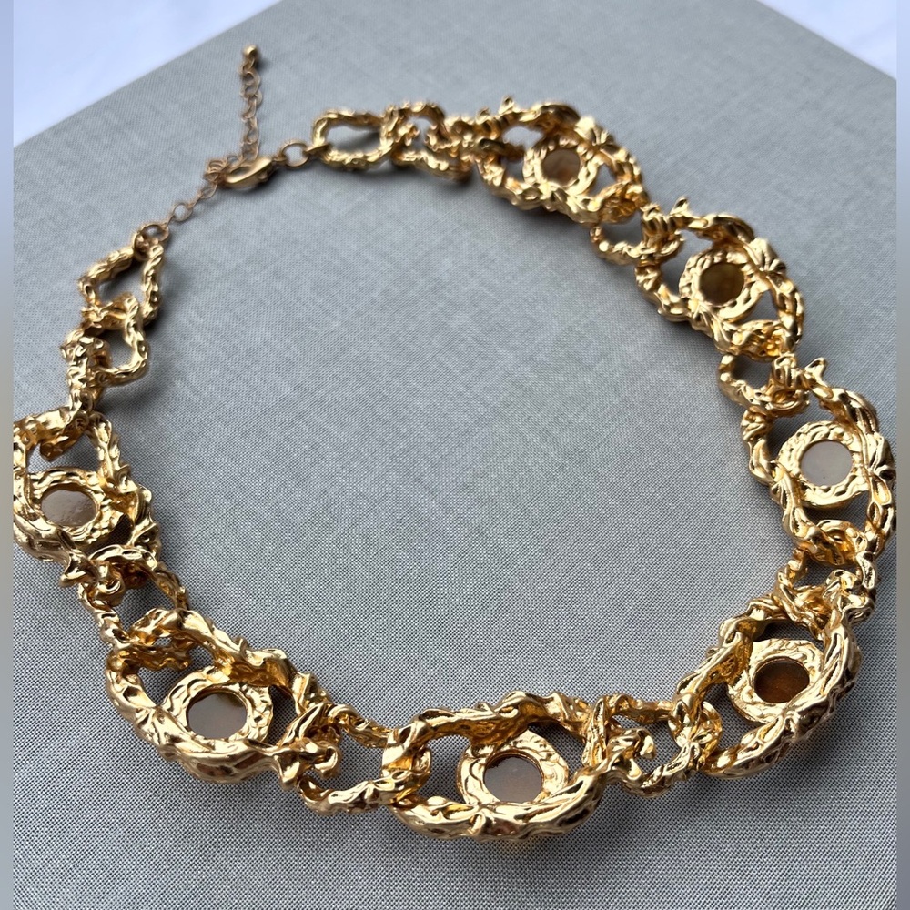 Textured Chain Statement Necklace - Picture 13 of 16